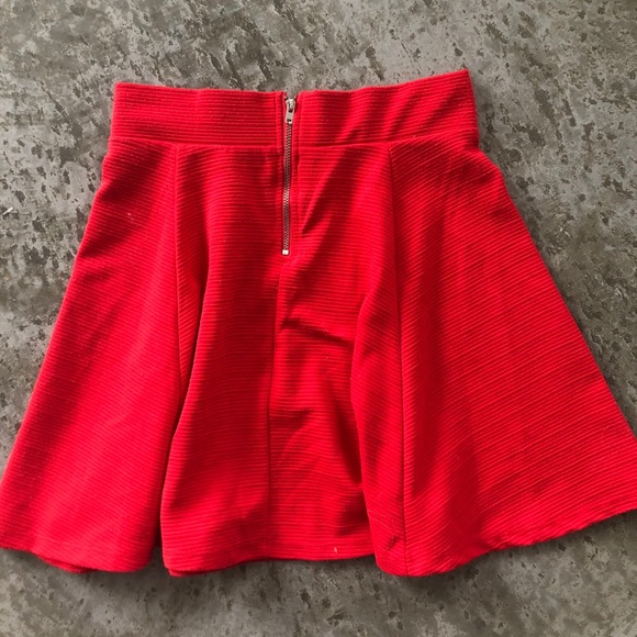 Red High Rise Skirt - Picture 2 of 3